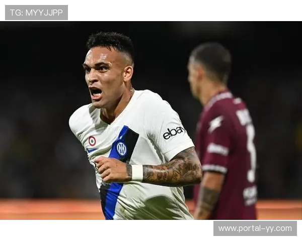 劳塔罗替补登场间接助攻,与埃斯波西托拥抱庆祝制胜球 劳塔罗替补登场间接助攻,与埃斯波西托拥抱庆祝制胜球